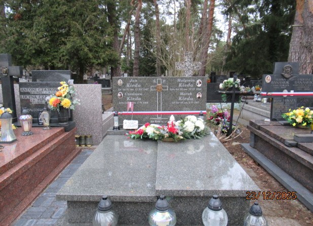 Grób Marek  Kieda