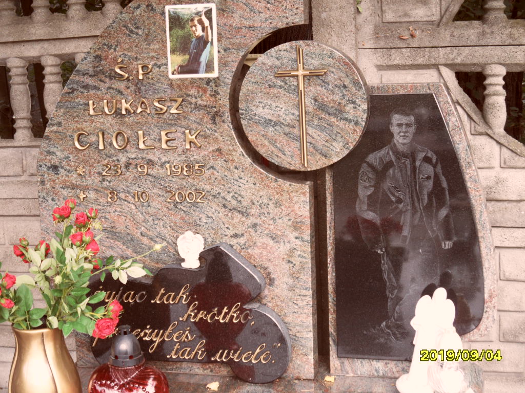 Łukasz Ciołek 1985 Otwock - Grobonet - Wyszukiwarka osób pochowanych