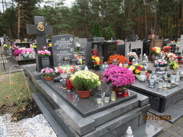 Grób Wanda Ptasińska