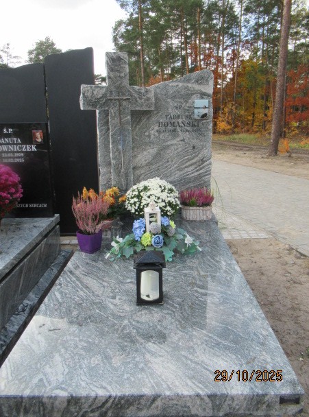 Grób Tadeusz Domański